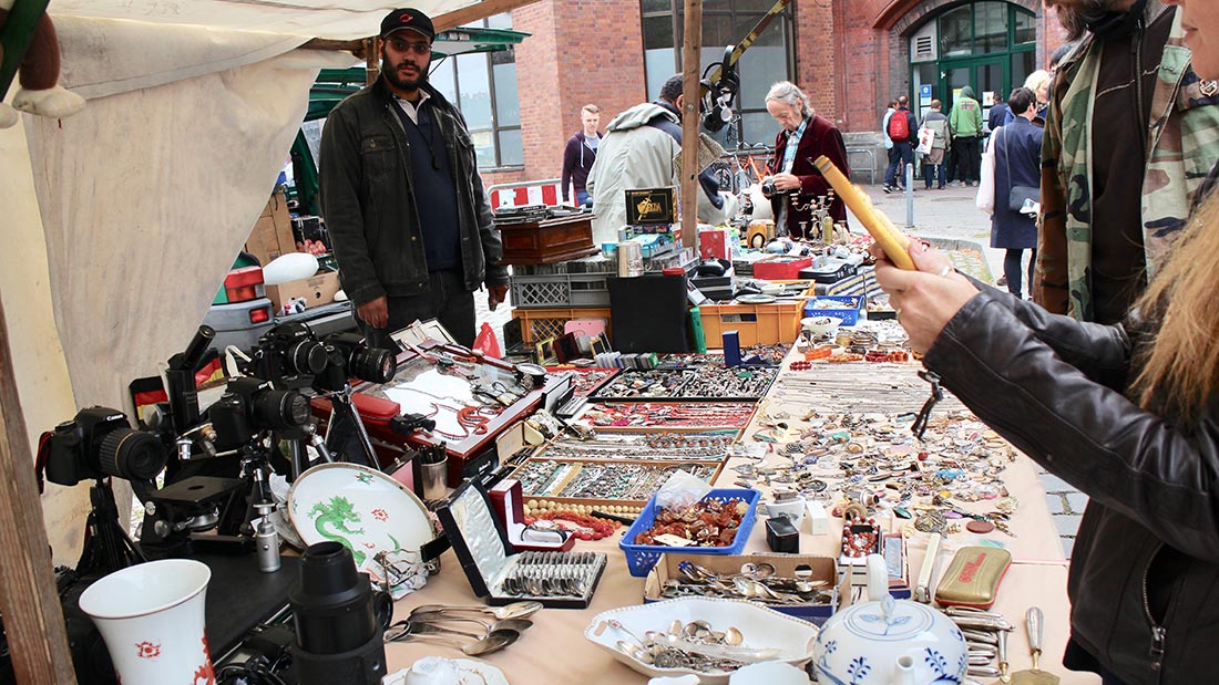Ostbahnhof markt i Berlin