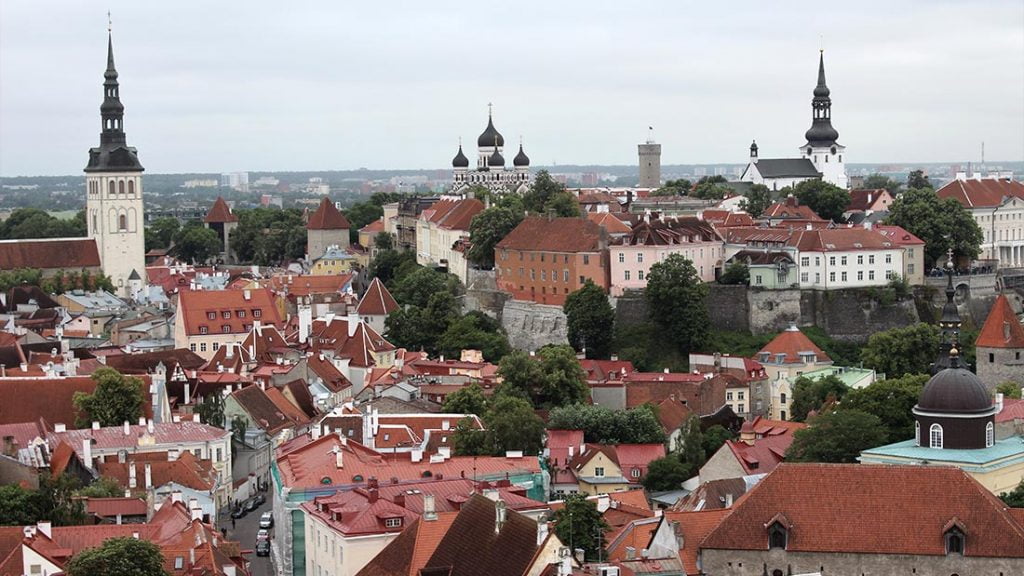 Utsikt fra St. Olavskirken i Tallinn